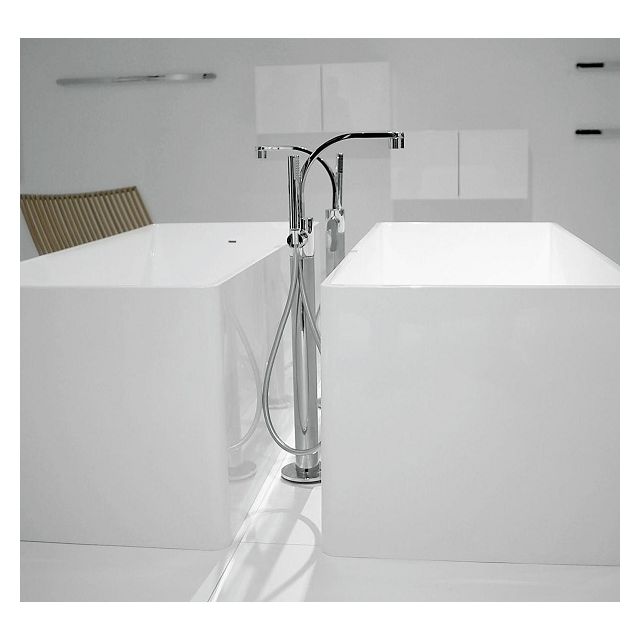 Flamina One free-standing bath tap in brass 112580