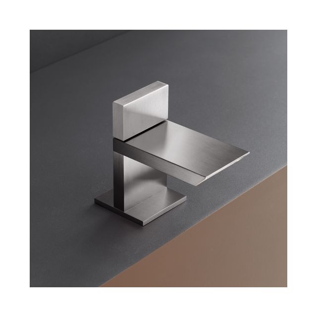 CEA-Design-BAR-Pillar-tap-for hot-or-cold-water-connection-BAR61S
