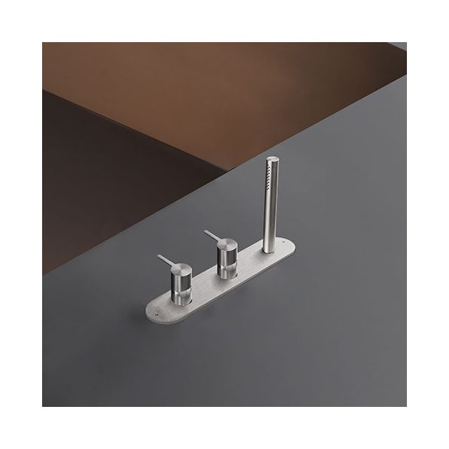 Cea-Design-Innovo- Rim-mounted-set-of-2-tap-INV55S