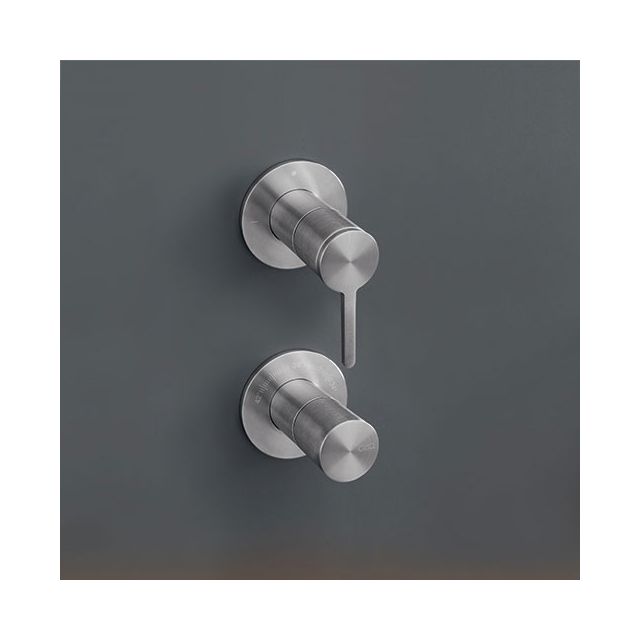 Cea-Design-Innovo--Thermostatic-shower-tap-INV71S